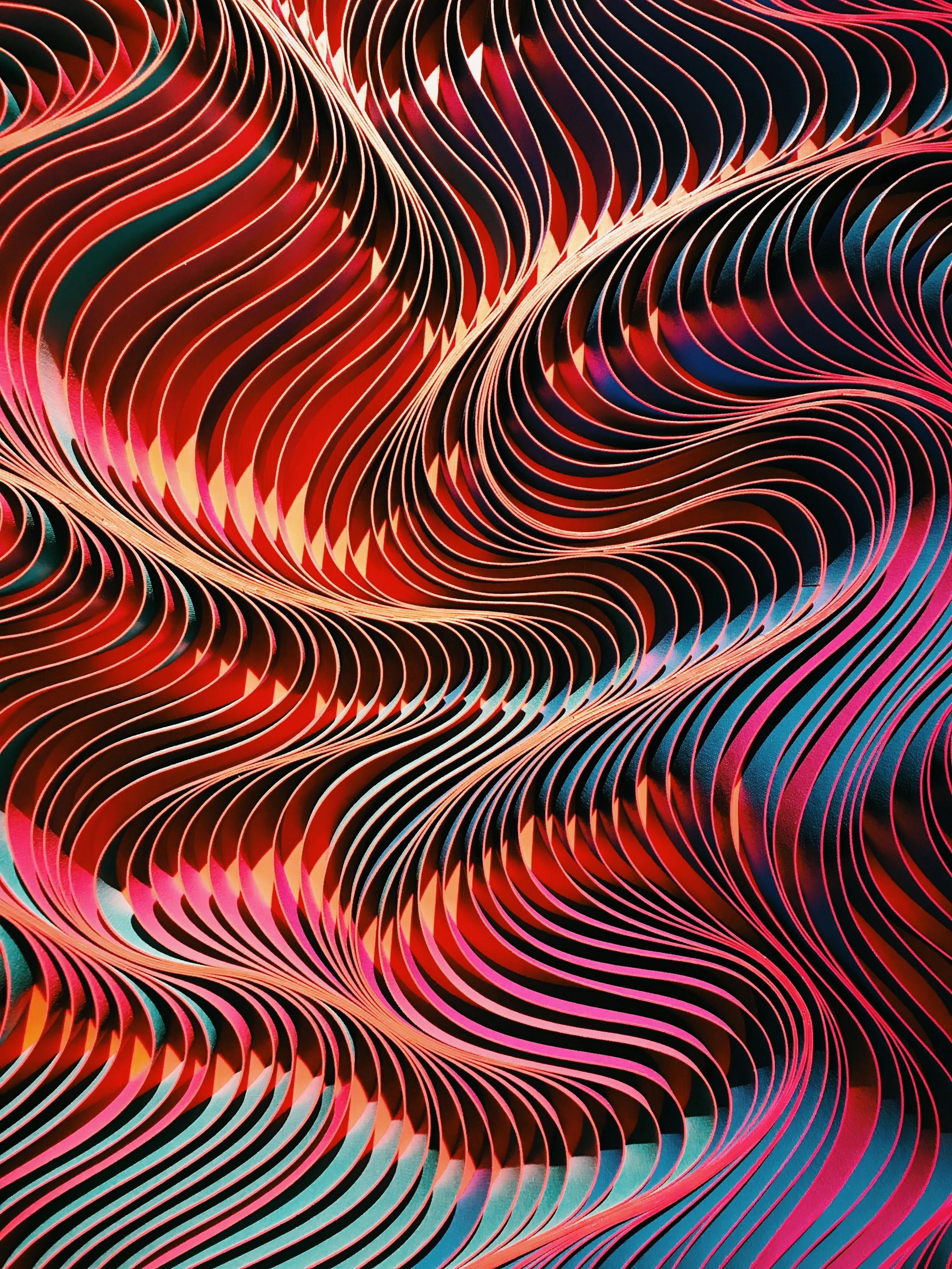 Wavy multicolor metallic lines